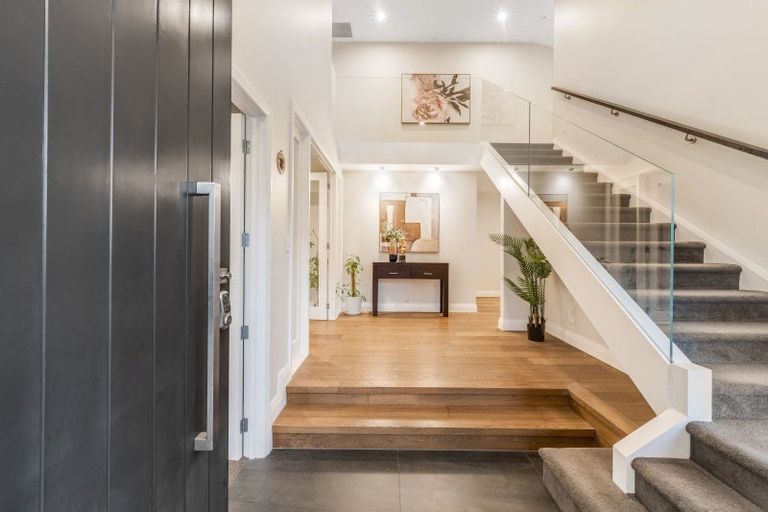 Photo of property in 62 Armstrong Farm Drive, East Tamaki Heights, Auckland, 2016