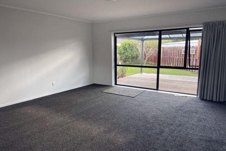 Photo of property in 1/18 Ross Martin Court, Conifer Grove, Takanini, 2112