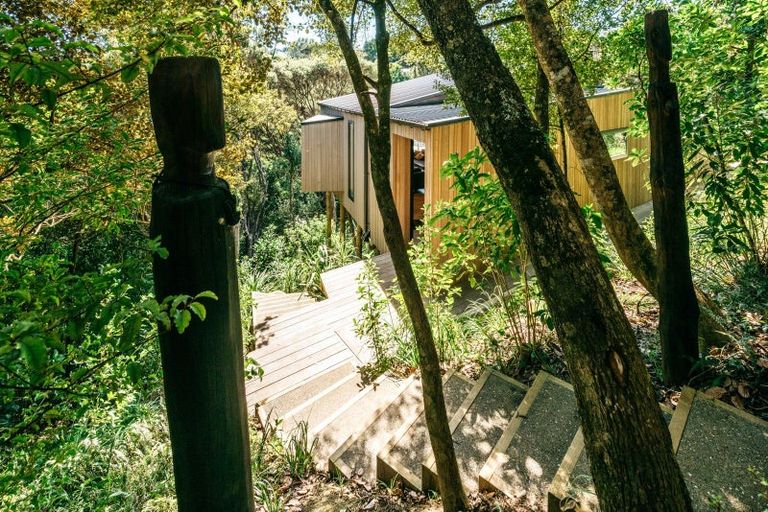 Photo of property in 39 Makora Avenue, Oneroa, Waiheke Island, 1081