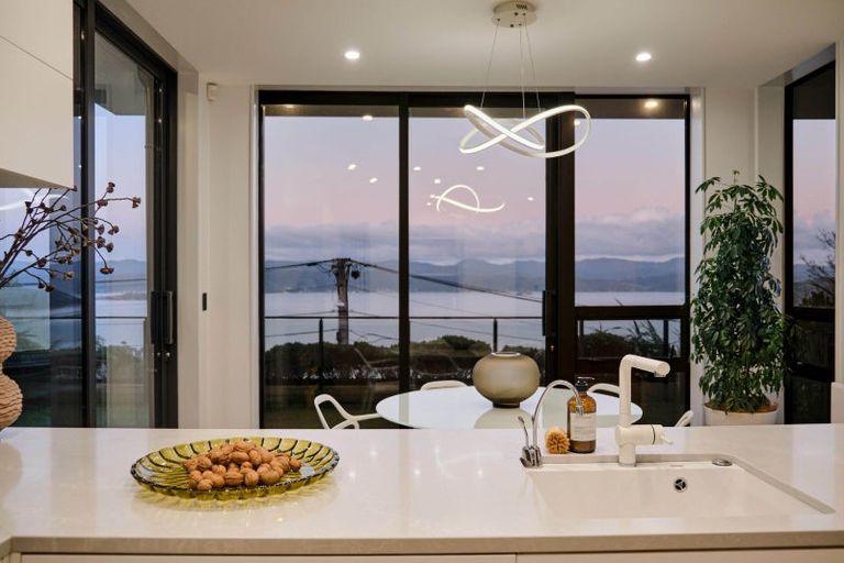 Photo of property in 126a Nicholson Road, Khandallah, Wellington, 6035