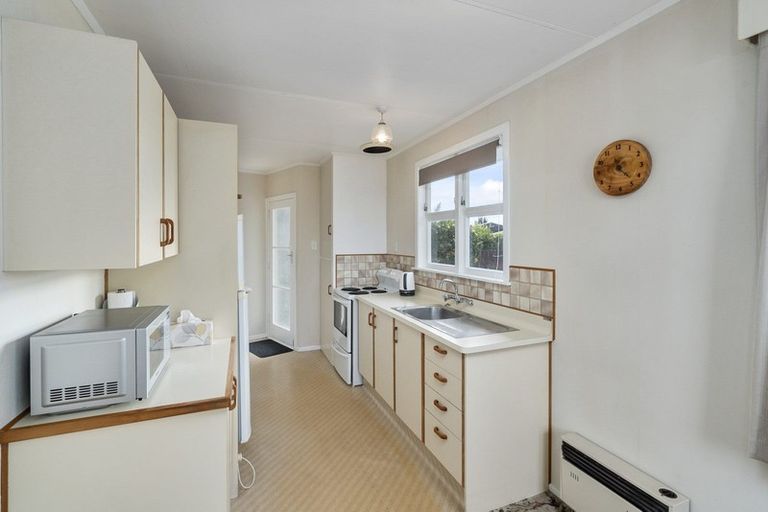 Photo of property in 19 Apollo Parade, Milson, Palmerston North, 4414