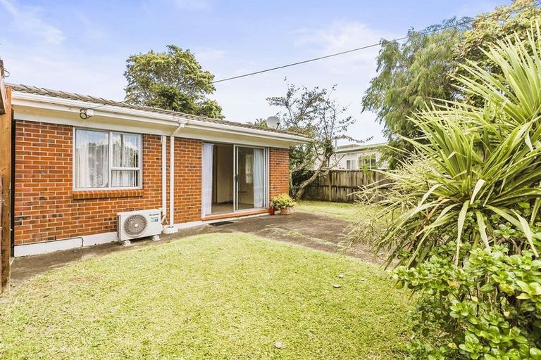 Photo of property in 26 Tamaki Bay Drive, Pakuranga, Auckland, 2010