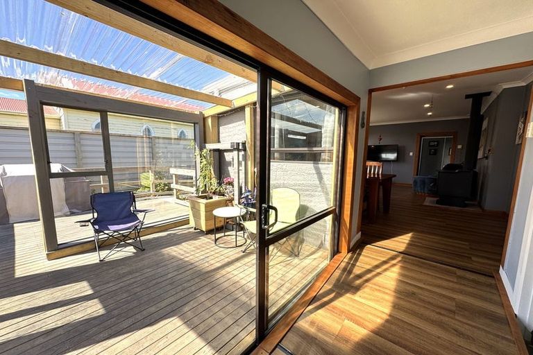 Photo of property in 33 Main Road, Owaka, 9535