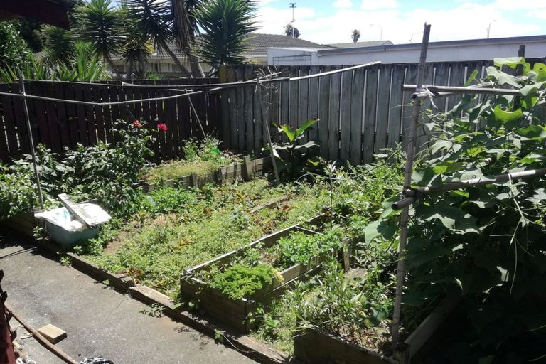 Photo of property in 4 Pettit Place, Manukau, Auckland, 2025