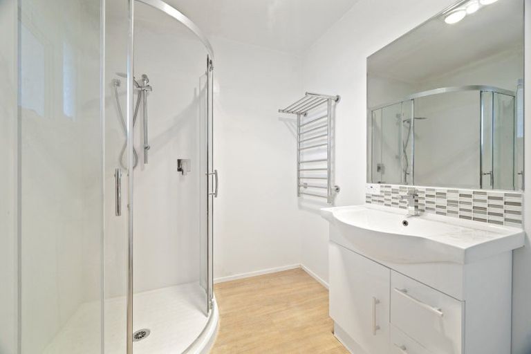 Photo of property in 7 Silich Street, Acacia Bay, Taupo, 3330