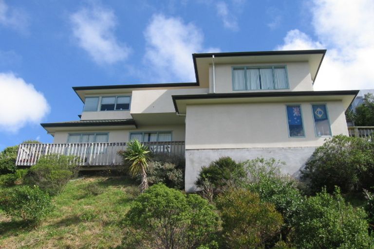 Photo of property in 1 Cavalry Close, Crofton Downs, Wellington, 6035