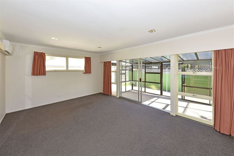 Photo of property in 1 Westmont Street, Ilam, Christchurch, 8041