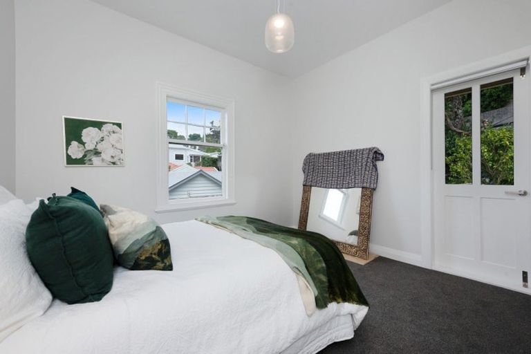 Photo of property in 23 Central Terrace, Kelburn, Wellington, 6012