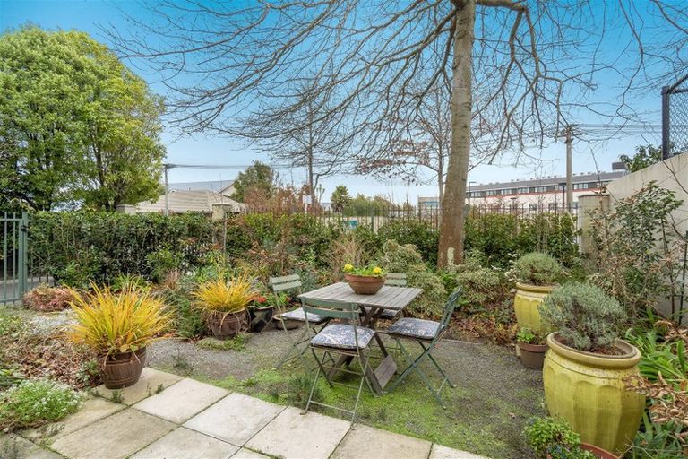 Photo of property in 1/124 Leinster Road, Merivale, Christchurch, 8014