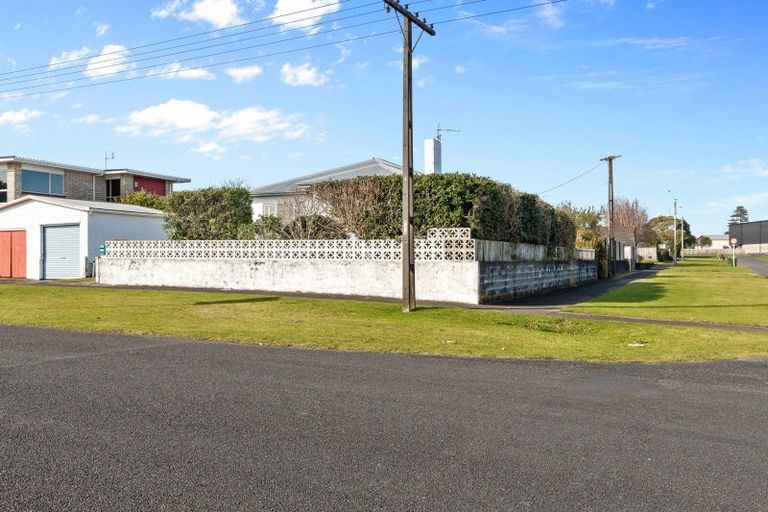 Photo of property in 48 Richmond Street, Waitara, 4320