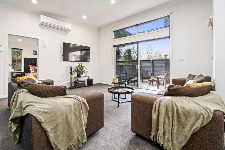 Photo of property in 111a Carlyle Street, Leamington, Cambridge, 3432