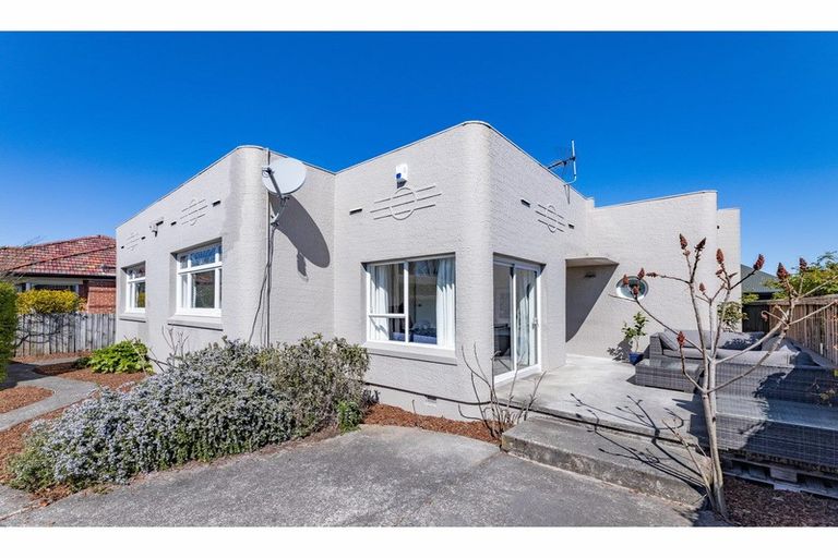 Photo of property in 81 Yaldhurst Road, Sockburn, Christchurch, 8042