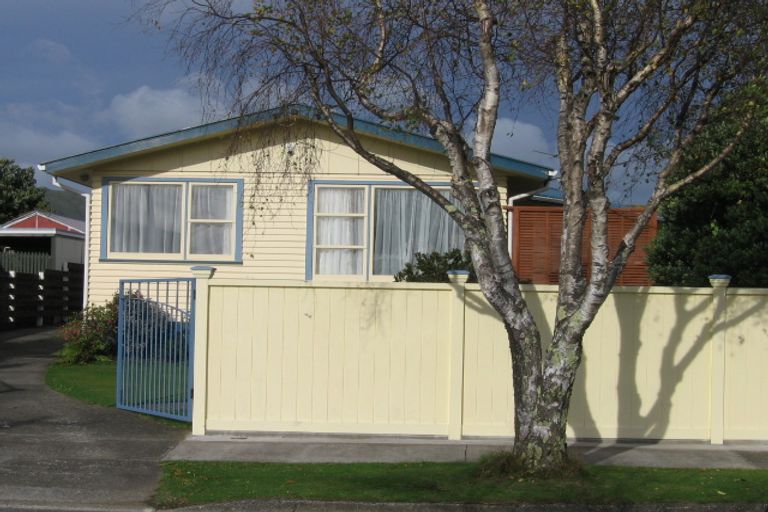 Photo of property in 30 Mcdonald Street, Taita, Lower Hutt, 5011