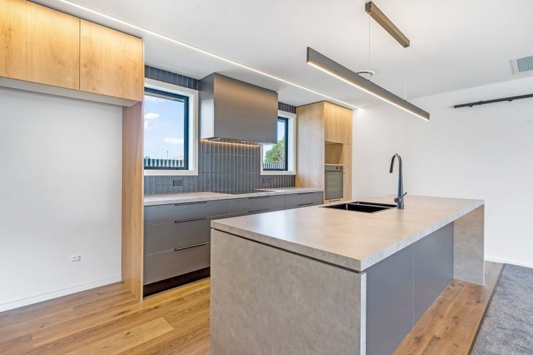 Photo of property in 33 Home Street, Winton, 9720