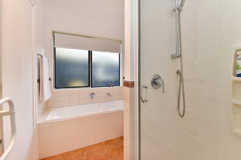 Photo of property in 342 Gulf Harbour Drive, Gulf Harbour, Whangaparaoa, 0930