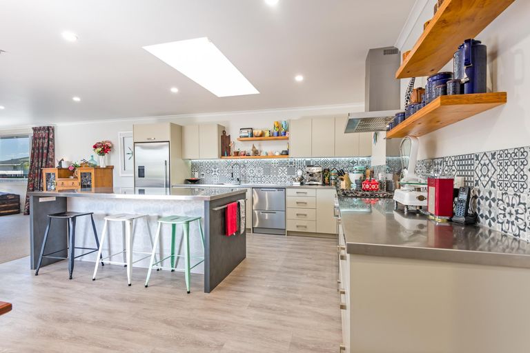 Photo of property in 3 Firth Place, Awapuni, Palmerston North, 4412