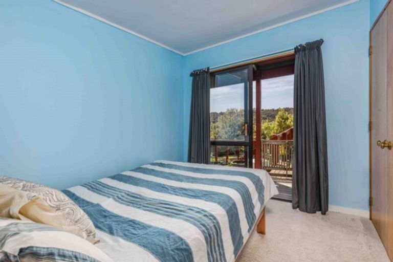 Photo of property in 11 Falls View Road, Haruru, 0204