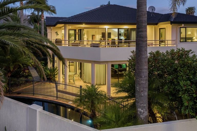 Photo of property in 12 Clyside Avenue, Half Moon Bay, Auckland, 2012