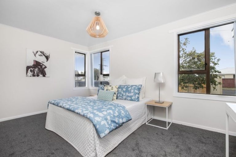 Photo of property in 17 Cameron Street, Papakura, 2110