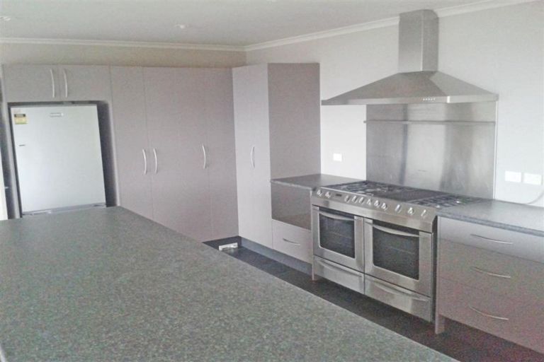 Photo of property in 54 Arahiwi Grove, Tirohanga, Lower Hutt, 5010