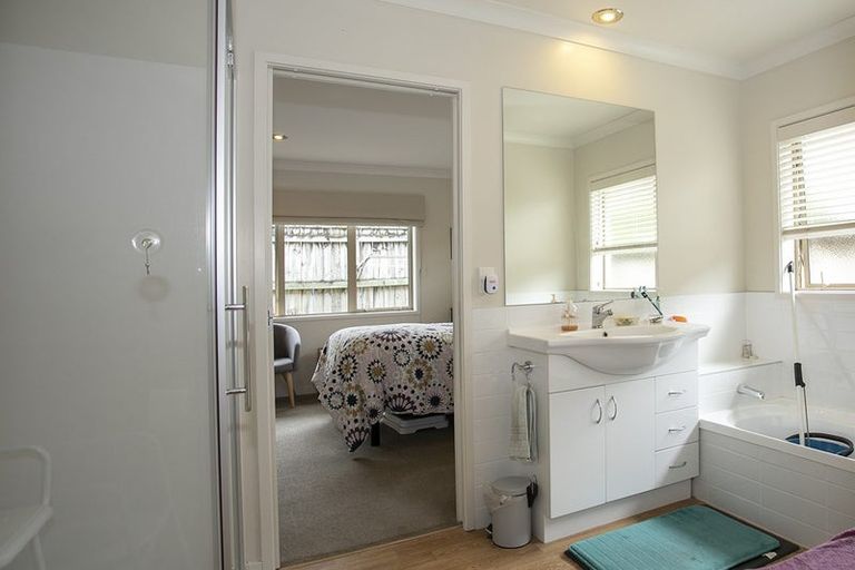 Photo of property in 9c Emmett Street, Greerton, Tauranga, 3112