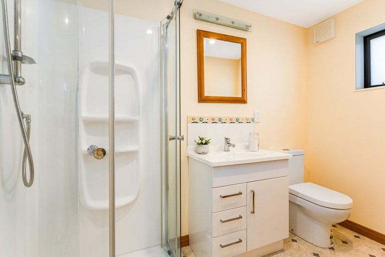 Photo of property in 24 Sunset Parade, Plimmerton, Porirua, 5026