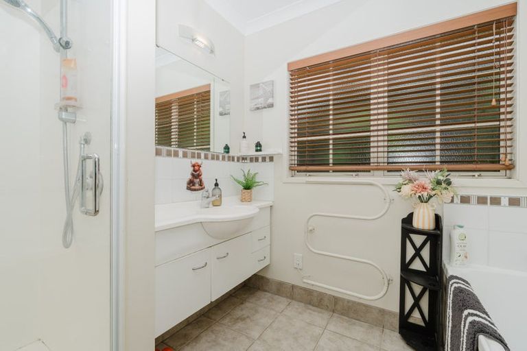 Photo of property in 13 Oak View Place, Newstead, Hamilton, 3287
