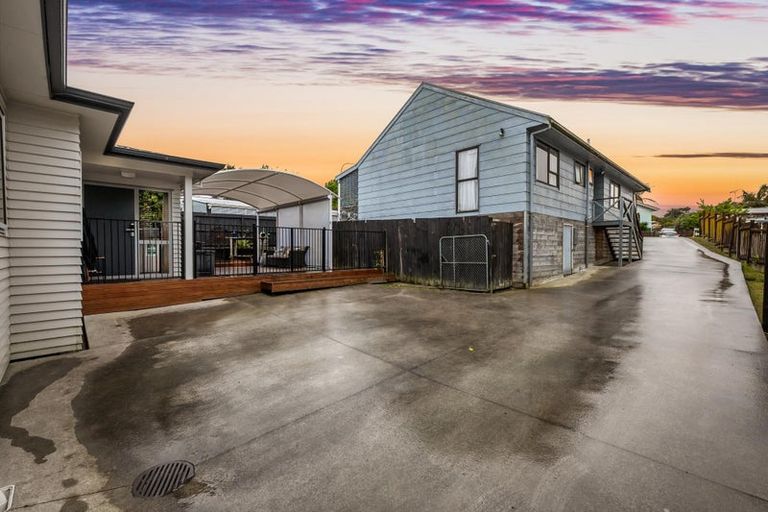 Photo of property in 51a Oreil Avenue, West Harbour, Auckland, 0618