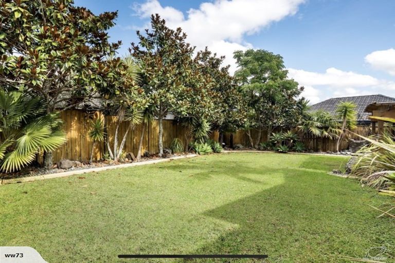 Photo of property in 103 Hugh Green Drive, Pinehill, Auckland, 0632