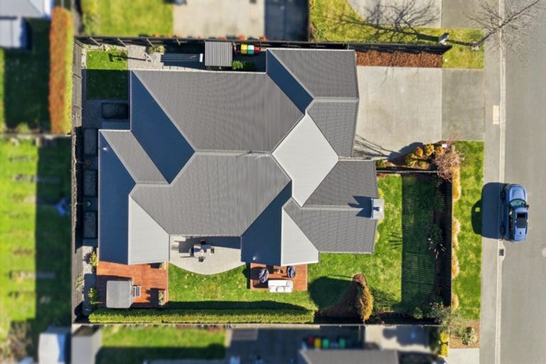 Photo of property in 68 Cairnbrae Drive, Prebbleton, 7604