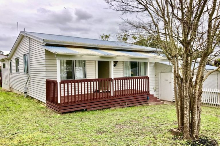 Photo of property in 18 Newington Road, Henderson, Auckland, 0612