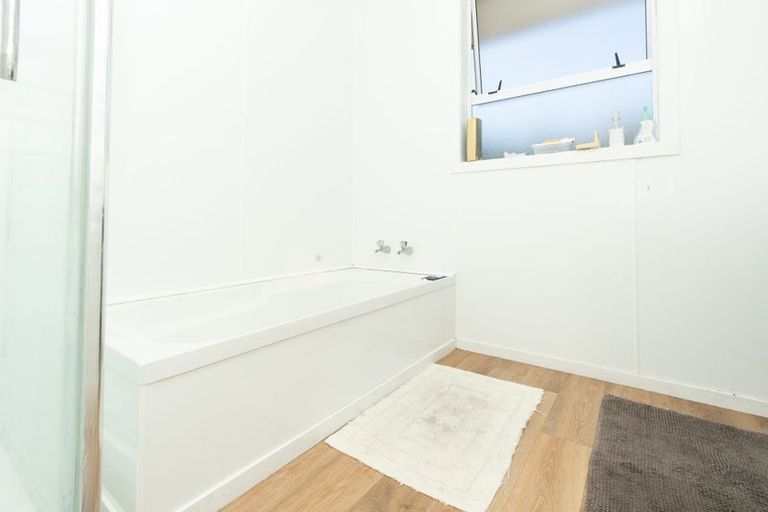 Photo of property in 190 Sandwich Road, St Andrews, Hamilton, 3200