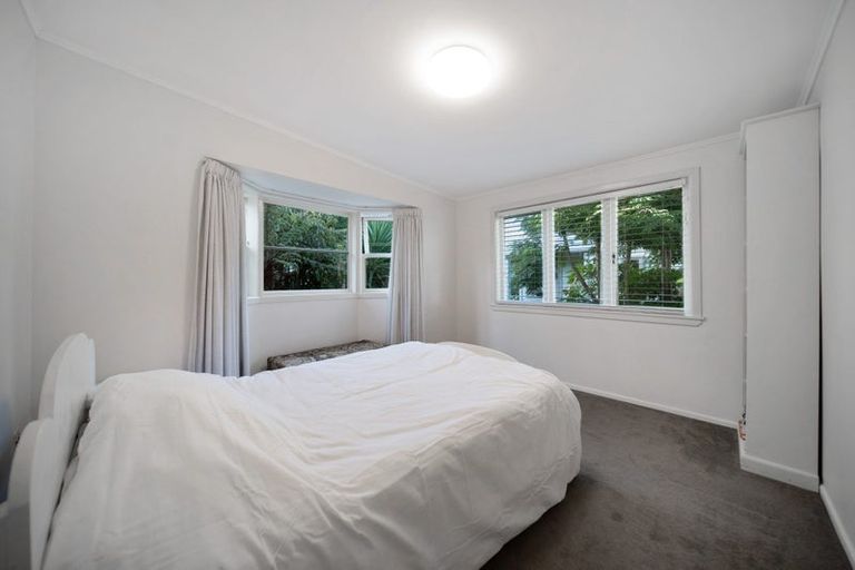 Photo of property in 23 Pohutukawa Avenue, Shelly Park, Auckland, 2014