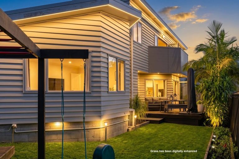 Photo of property in 7a Justin Place, Te Atatu Peninsula, Auckland, 0610