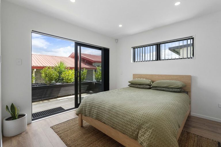 Photo of property in 2/16 James Laurie Street, Henderson, Auckland, 0612