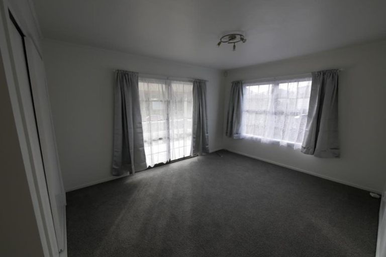 Photo of property in 16 Hoylake Place, Wattle Downs, Auckland, 2103