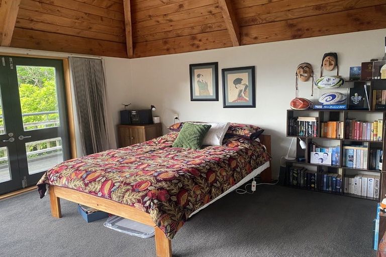 Photo of property in 14 Marama Terrace, Eastbourne, Lower Hutt, 5013