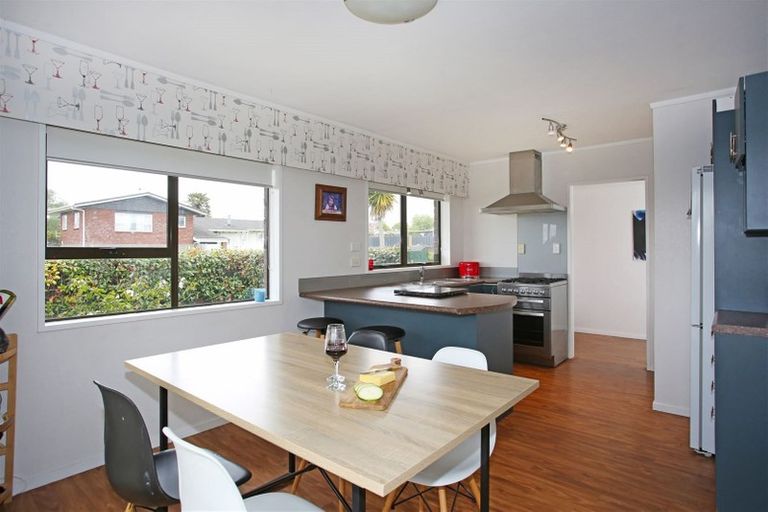 Photo of property in 1 Heron Place, Waiuku, 2123