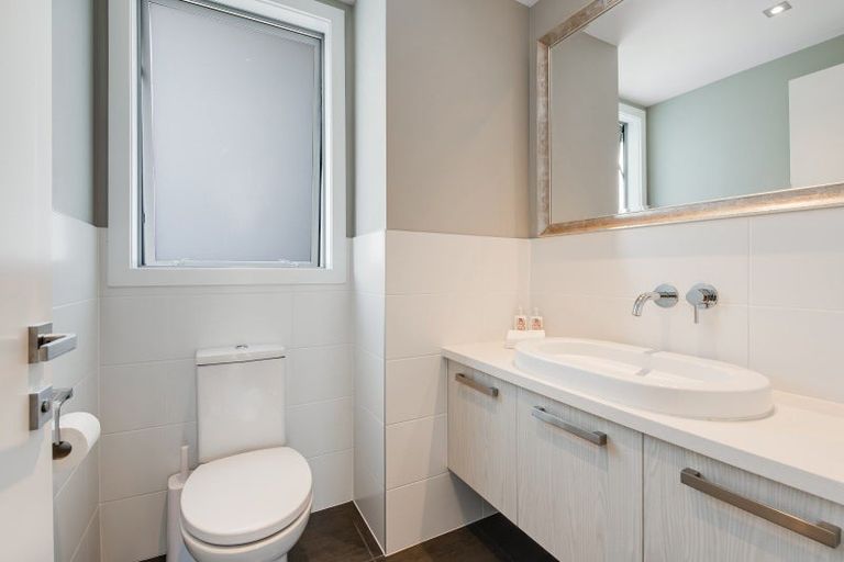 Photo of property in 31 Grand Drive, Orewa, 0931