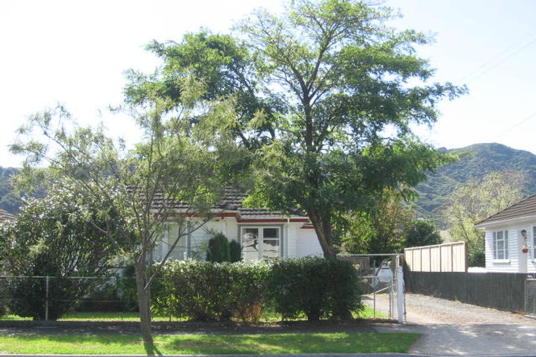 Photo of property in 17 Davis Crescent, Elderslea, Upper Hutt, 5018