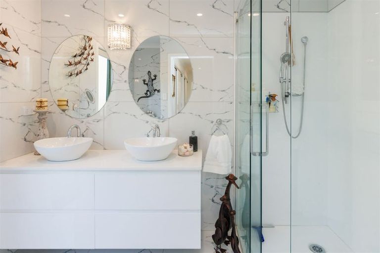 Photo of property in 121 Cashmere Drive, Fitzherbert, Palmerston North, 4410