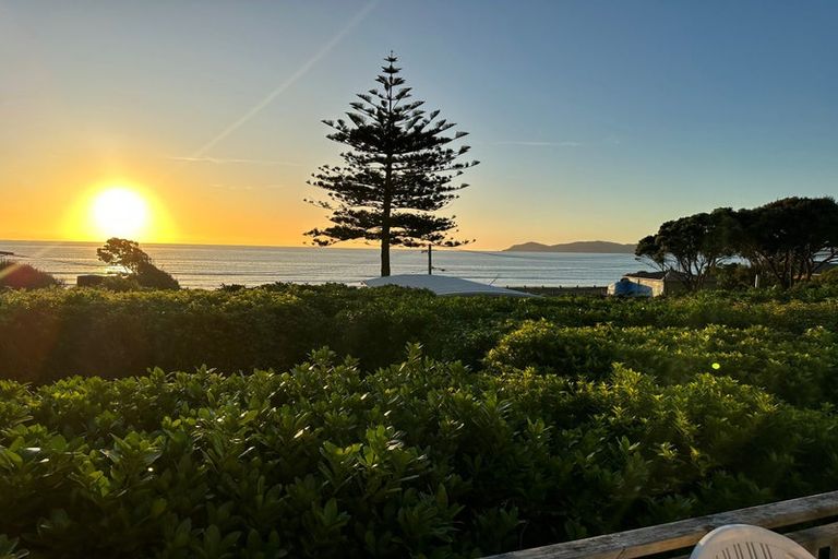 Photo of property in 53 The Esplanade, Raumati South, Paraparaumu, 5032