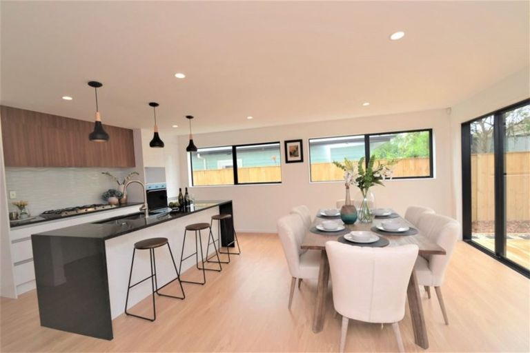 Photo of property in 46b Willerton Avenue, New Lynn, Auckland, 0600