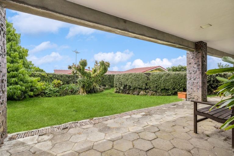 Photo of property in 12 Dunolly Place, Pukekohe, 2120