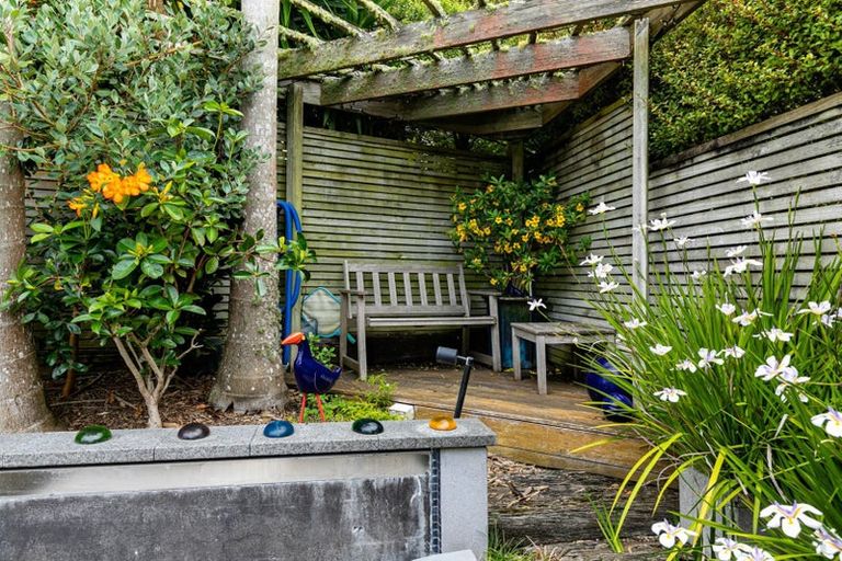 Photo of property in 2/5a Galaxy Drive, Mairangi Bay, Auckland, 0630