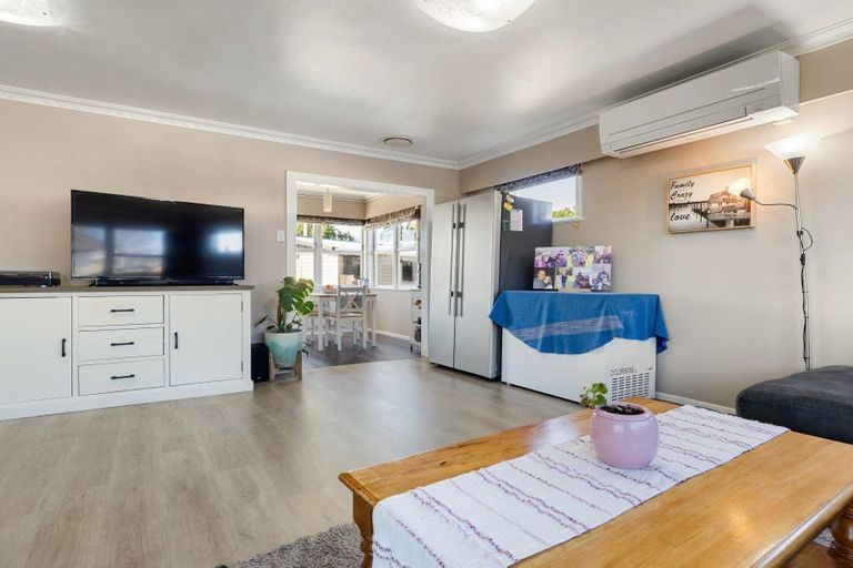 Photo of property in 70 Mears Road, St Andrews, Hamilton, 3200