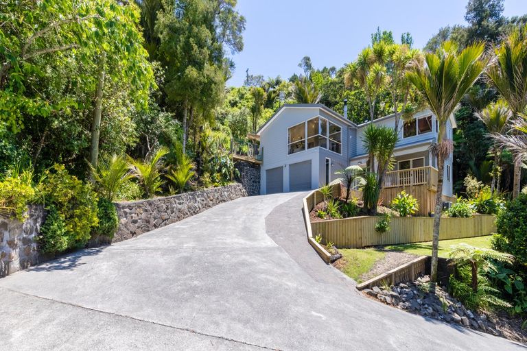 Photo of property in 2a Warner Park Avenue, Laingholm, Auckland, 0604