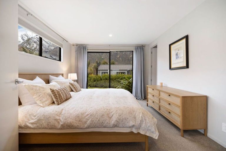 Photo of property in 27 Glenfiddich Road, Jacks Point, Queenstown, 9371