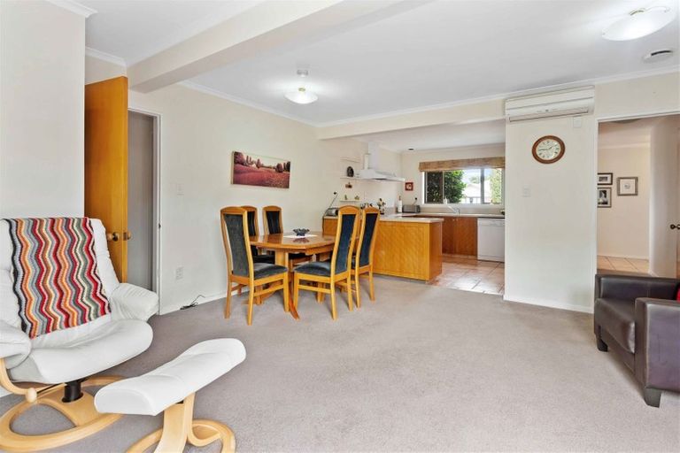 Photo of property in 74 Sarabande Avenue, Redwood, Christchurch, 8051