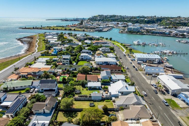 Photo of property in 13-14 Meeanee Quay, Westshore, Napier, 4110